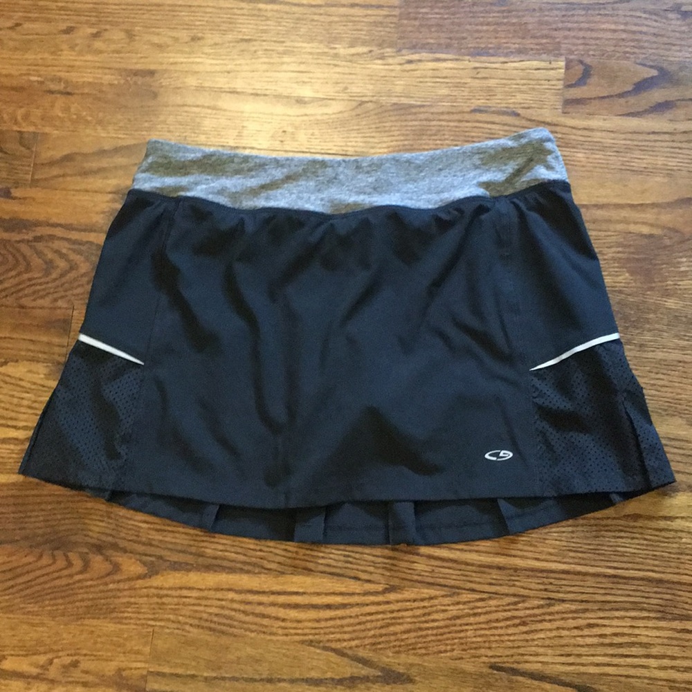 C9 skort